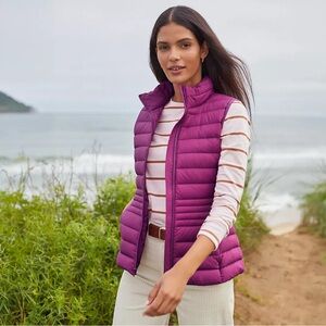 Lands’ End NWT 600 Down Vest